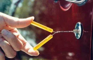 Parker Locksmith Store Woodland Hills, CA 818-491-5038 - key-broke-in-lock